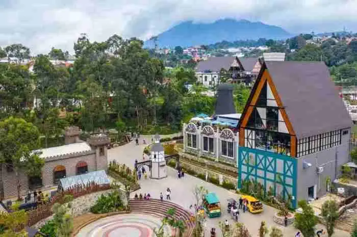 10 Latest & Instagrammable Tourist Attractions in Lembang Bandung
